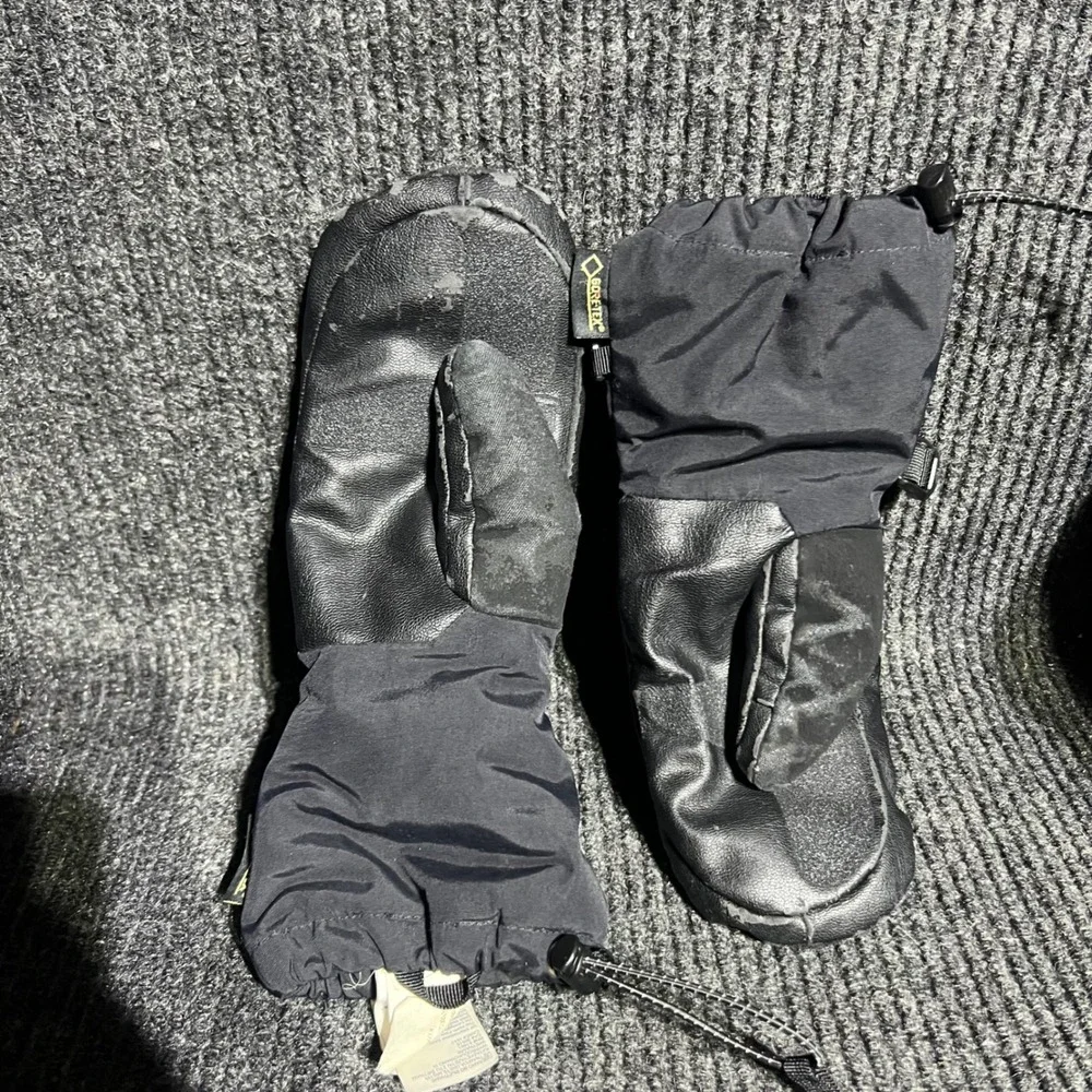 The North Face Mittens Womens XS Black GoreTex Ski Snowboard Winter Gloves
